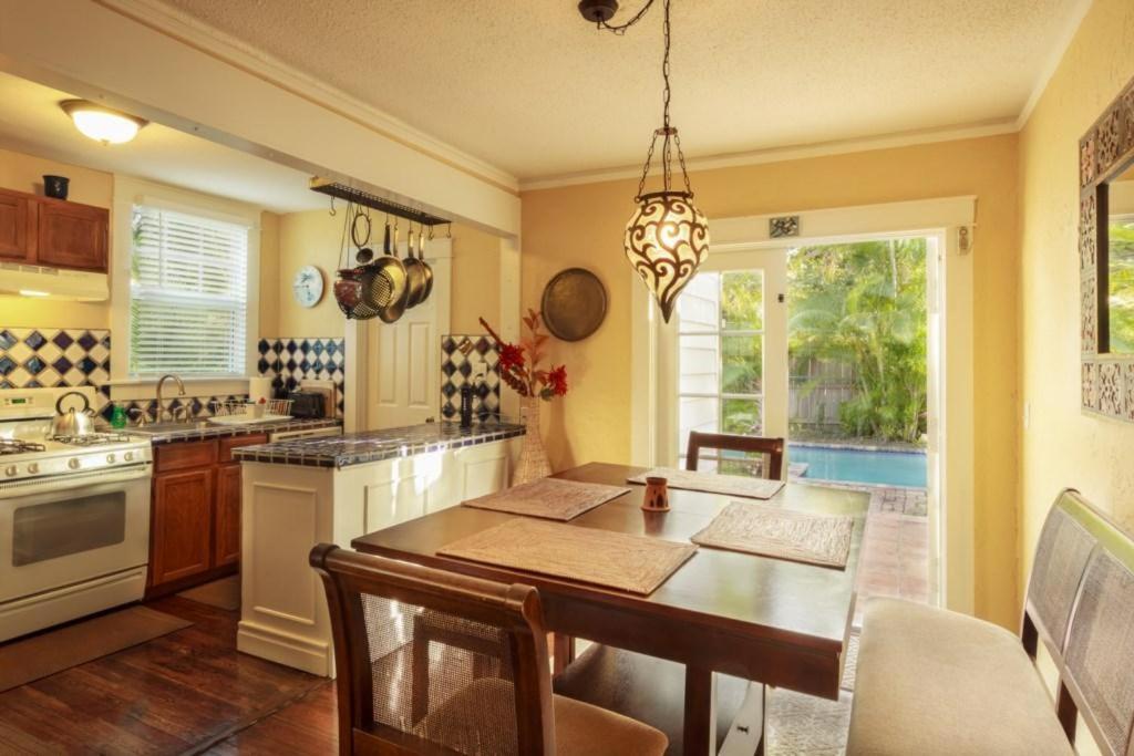فيلا Casa Blanca 2Bd 2Ba Private Pool And Parking غرب شاطئ بالم المظهر الخارجي الصورة